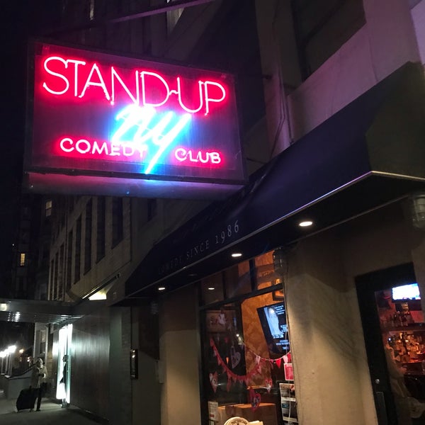 2/6/2019 tarihinde Momar V.ziyaretçi tarafından Stand Up NY'de çekilen fotoğraf