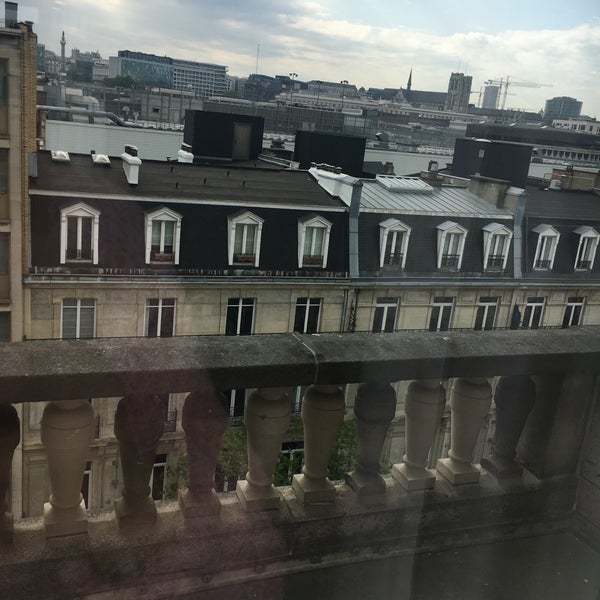 Photo taken at Hotel Le Plaza Brussels by Elif on 5/21/2018