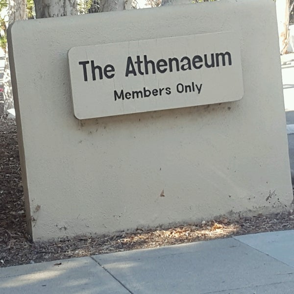 Photo taken at Athenaeum - Caltech by Catherine M. on 8/26/2016