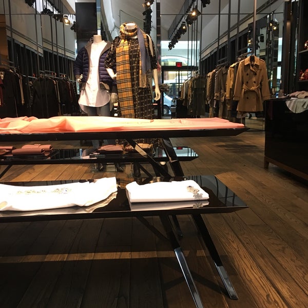 Burberry 444 madison avenue jeans top