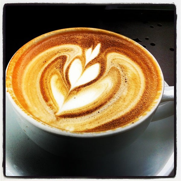 9/20/2012にThomas S.がLand of a Thousand Hills Coffeeで撮った写真