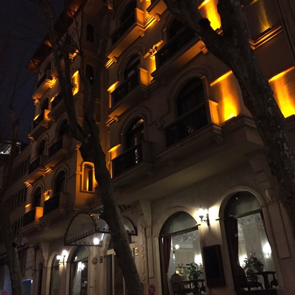 Foto tomada en Sultanhan Hotel Istanbul  por Yunus Emre T. el 2/4/2016