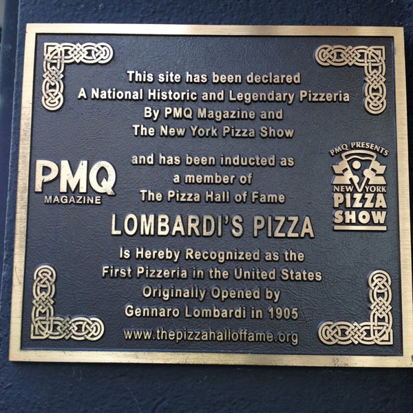 Das Foto wurde bei Lombardi&#39;s Coal Oven Pizza von Starry am 5/7/2013 aufgenommen