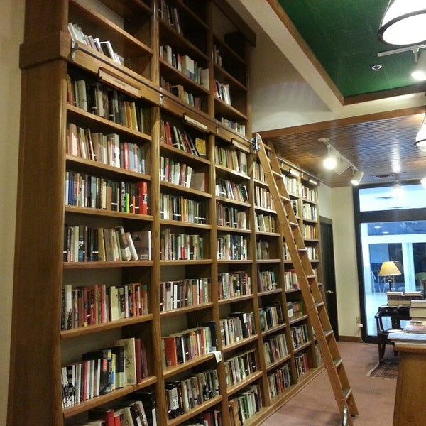 Photo taken at Full Circle Bookstore by James D. on 6/29/2013