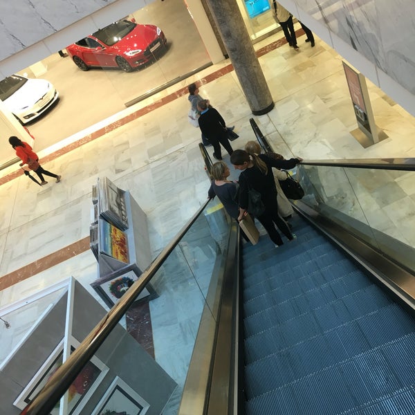 Photo taken at Brent Cross Shopping Centre by Надежда Р. on 6/20/2016
