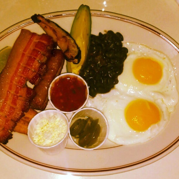 รูปภาพถ่ายที่ The Bowery Diner โดย ᴡ k. เมื่อ 2/16/2013