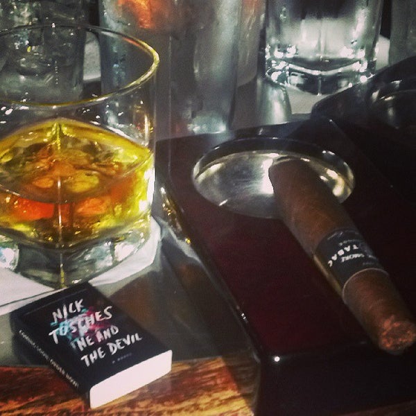 6/20/2013에 ᴡ k.님이 SoHo Cigar Bar에서 찍은 사진