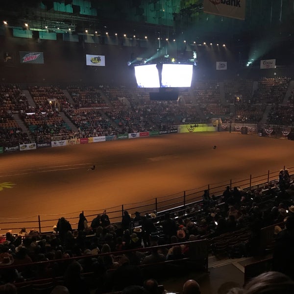 Foto diambil di Denver Coliseum oleh Rusty P. pada 1/13/2018