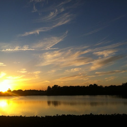 Lake Ivanhoe Lake in North Orange