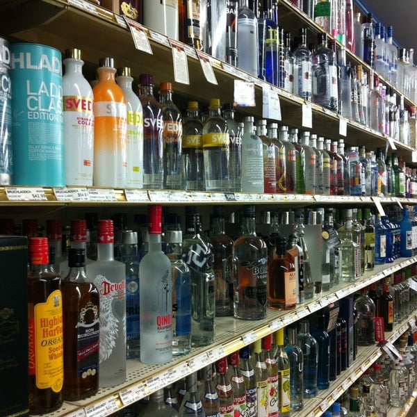 Vas Foremost Liquors Logan Square Chicago, IL