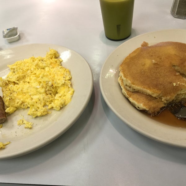 The Breakfast Place 2130 E Victory Dr