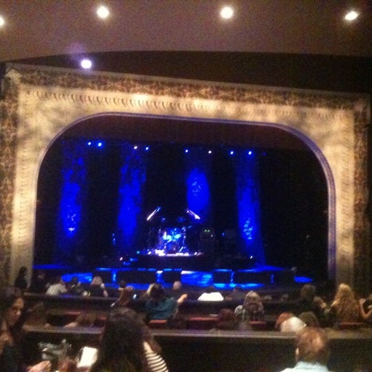 Foto tomada en The Northern Lights Theater  por Jim T. el 10/5/2012