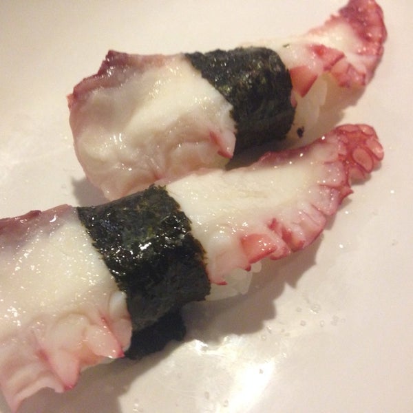 Foto diambil di Nomura Sushi oleh Alan B. pada 10/22/2013