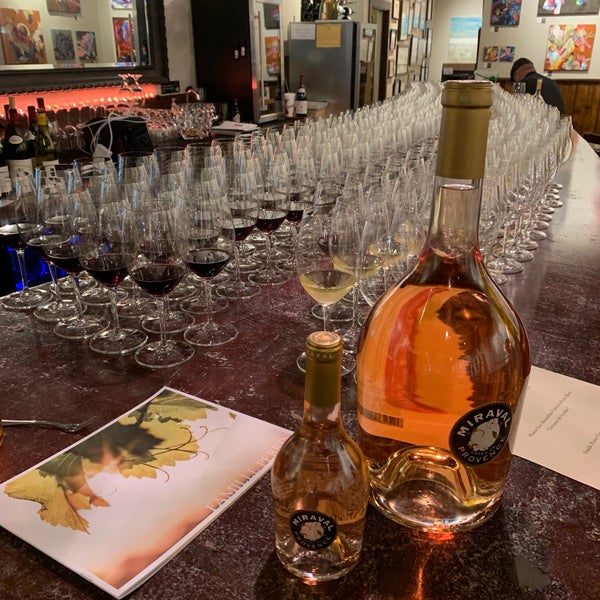 Foto tirada no(a) Veritas Wine Room por elaine em 4/4/2019