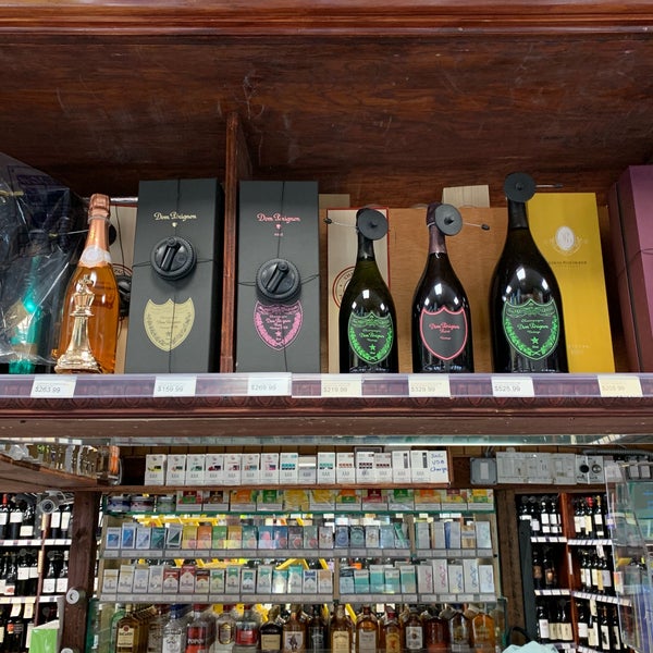 Edgewater Wine and Spirits Tienda de vinos y licores en Edgewater
