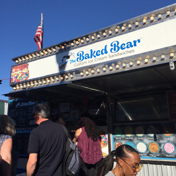 Photo taken at The Baked Bear by elaine on 10/6/2017