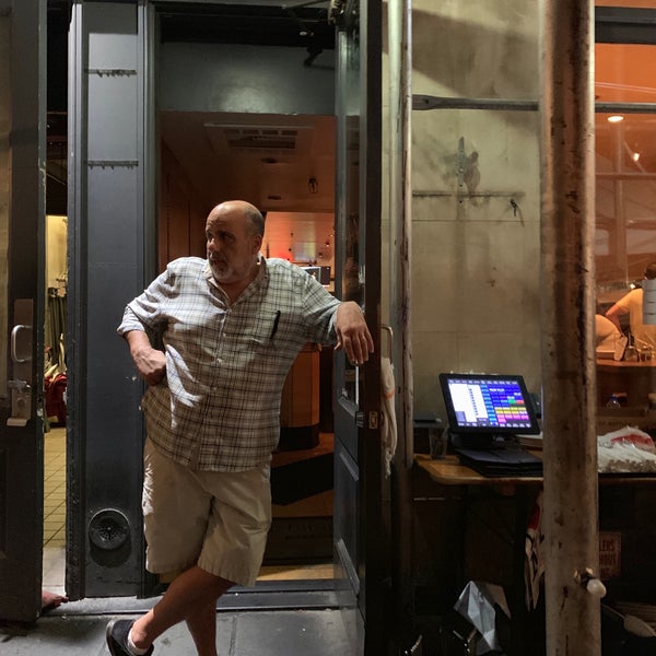 Das Foto wurde bei Adrienne&#39;s Pizza Bar von Jason M. am 8/15/2019 aufgenommen
