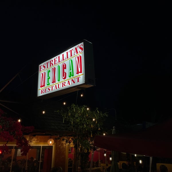 Foto tirada no(a) Estrellita Mexican Bistro &amp; Cantina por Jason M. em 9/29/2021