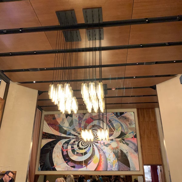 1/5/2019 tarihinde Jason M.ziyaretçi tarafından OneUP Restaurant &amp; Lounge'de çekilen fotoğraf