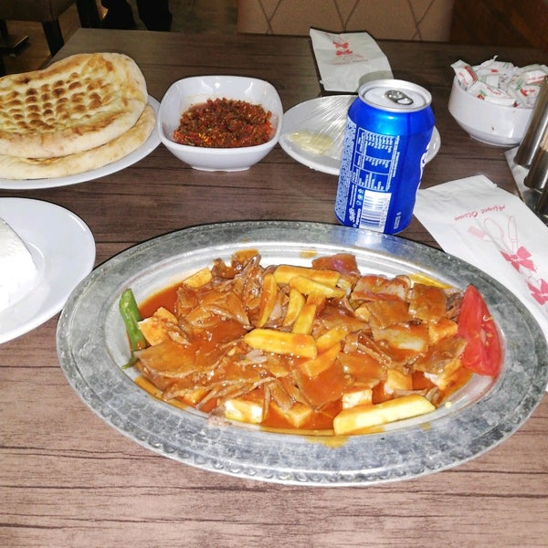 Foto scattata a Şanlıurfa İskender Kebap Restaurant da Adem il 9/26/2020