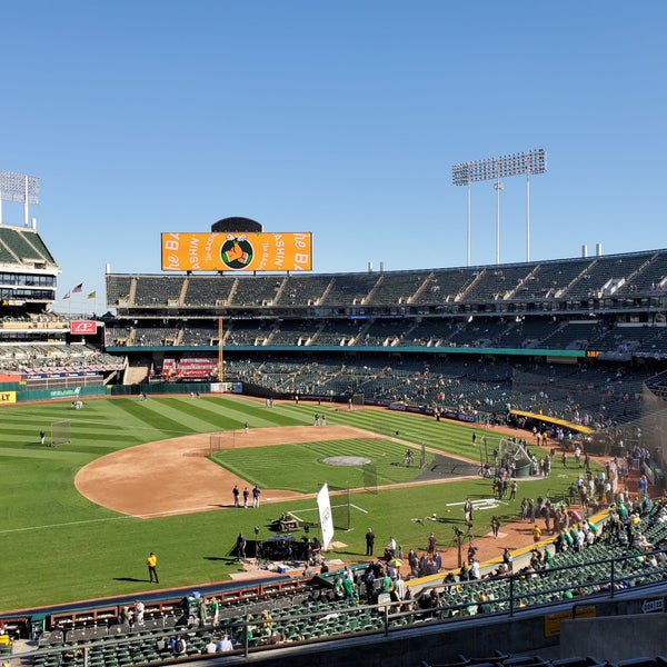 Снимок сделан в Oakland-Alameda County Coliseum пользователем Christian F. 10/2/2019