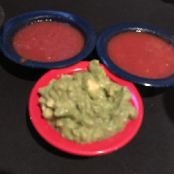 Das Foto wurde bei Manny&#39;s Mexican Restaurant von Amethyst A. am 6/22/2019 aufgenommen