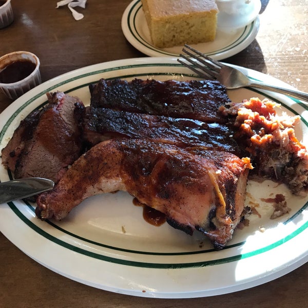 Photo taken at Joe&#39;s Real BBQ by Victor J. on 8/14/2017