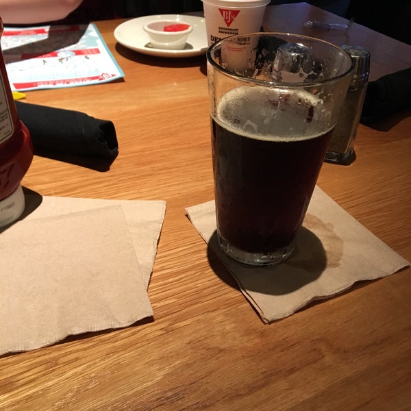 Photo taken at BJ&#39;s Restaurant &amp; Brewhouse by Heath W. on 6/22/2018