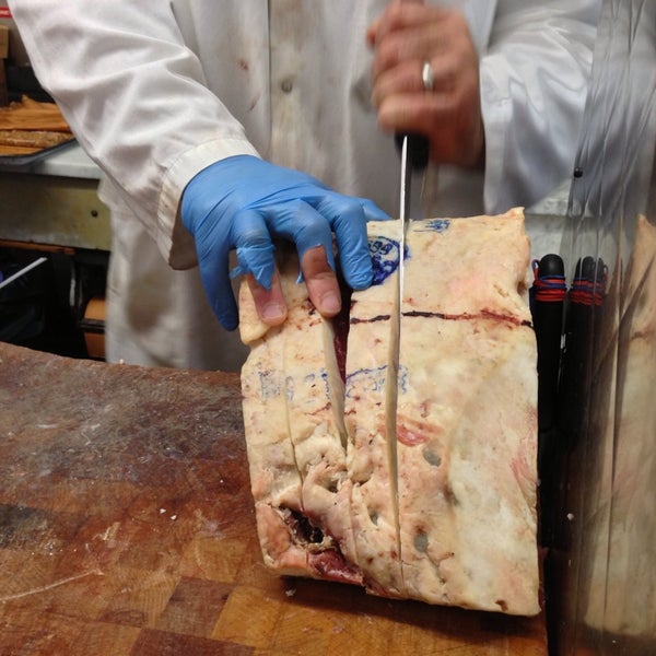 Das Foto wurde bei Pino&#39;s Prime Meat Market von Daniel am 5/29/2013 aufgenommen