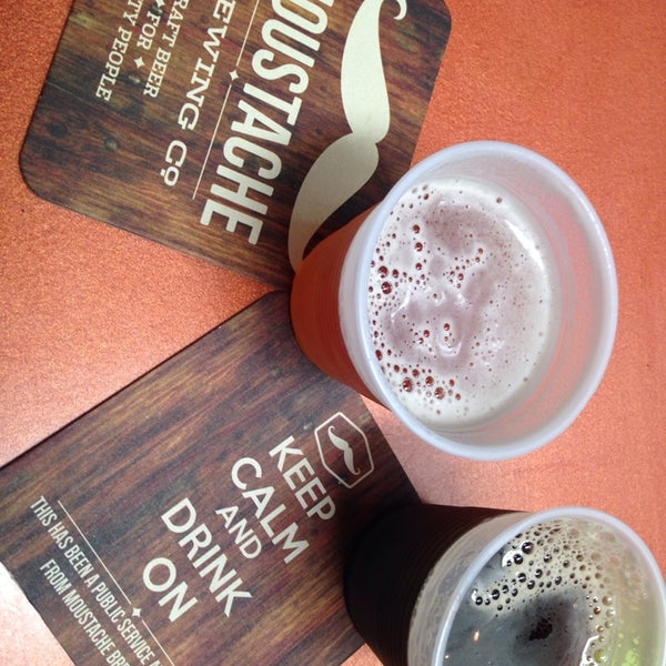 4/13/2014にSheila 🌊☀️ M.がMoustache Brewing Co.で撮った写真