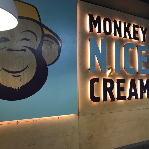 1/27/2017 tarihinde Vitaly S.ziyaretçi tarafından Monkey Nice Cream'de çekilen fotoğraf