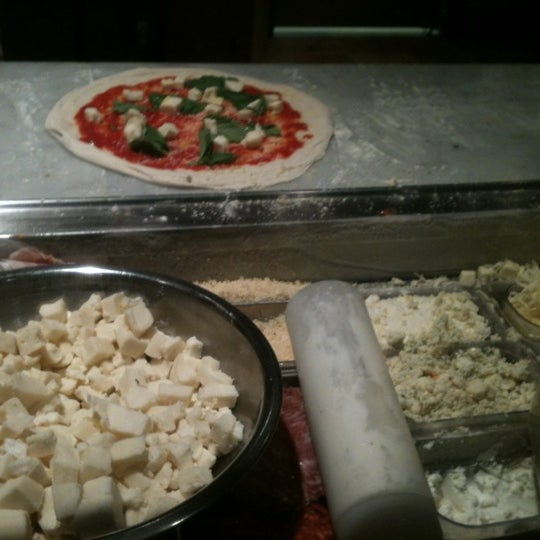 Photo taken at Pizza Brutta by Chanda L. on 11/21/2012