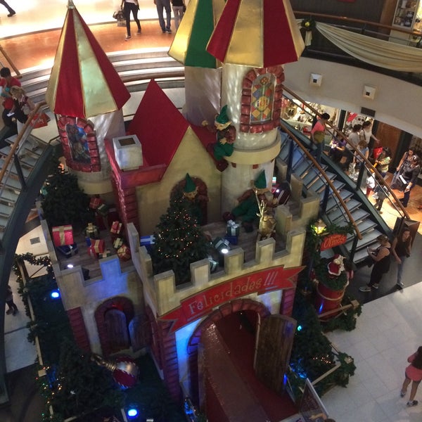 12/20/2014 tarihinde Mariano V.ziyaretçi tarafından Patio Olmos Shopping'de çekilen fotoğraf