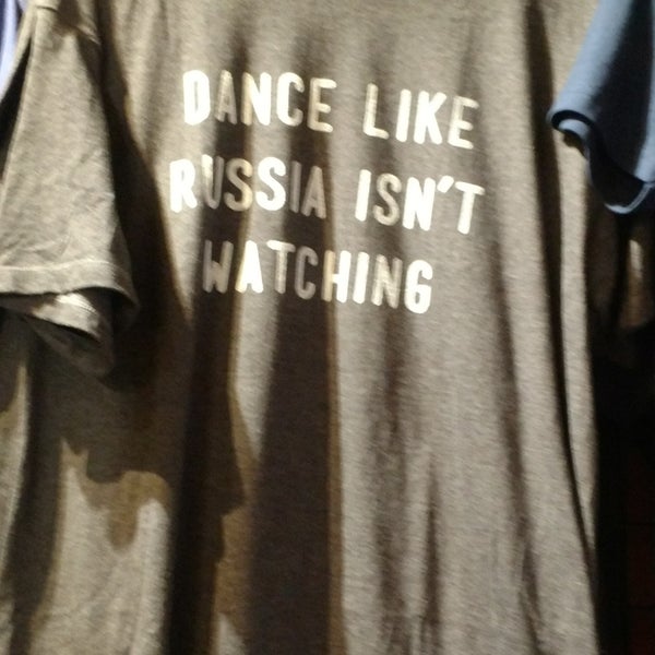 Pull and bear пакет. Одежда threadbare футболка калифорния. Teddy bear перевод. Bigger little bear. Teddy bear перевод.