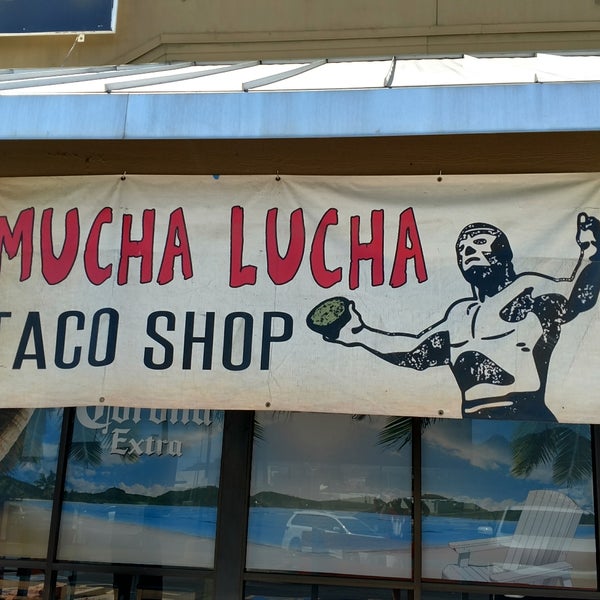 8/13/2017에 Mike D.님이 Santos Lucha Libra Taco Shop에서 찍은 사진