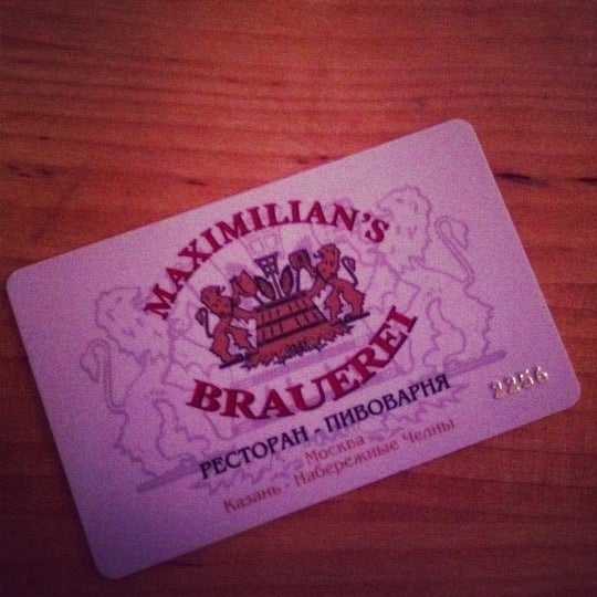 11/2/2011 tarihinde Tasha B.ziyaretçi tarafından Maximilian&#39;s Brauerei (закрыт)'de çekilen fotoğraf