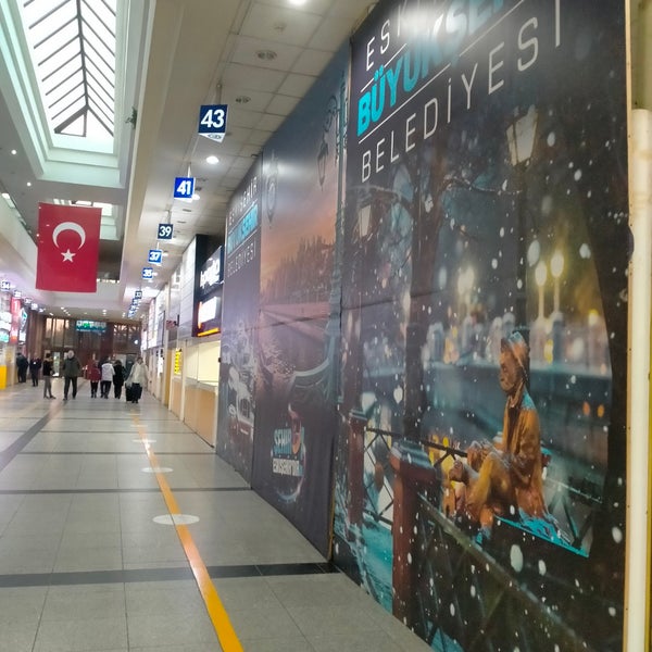 Foto tirada no(a) Eskişehir Şehirler Arası Otobüs Terminali por 🐆👑💣🔥💎🦂LE🅾PAR HATUN🦂💎🔥💣🦅👑 . em 1/16/2023