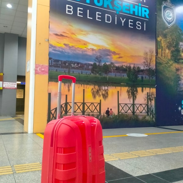 Foto scattata a Eskişehir Şehirler Arası Otobüs Terminali da 🐆👑💣🔥💎🦂LE🅾PAR HATUN🦂💎🔥💣🦅👑 . il 1/16/2023