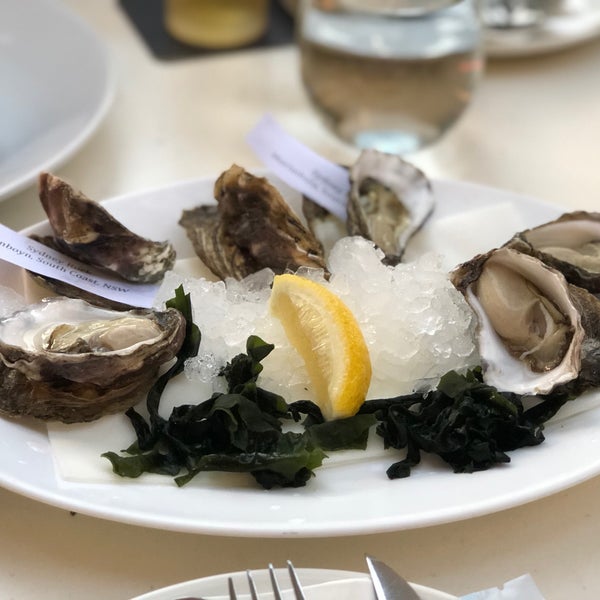 รูปภาพถ่ายที่ Sydney Cove Oyster Bar โดย lookatme_jj เมื่อ 11/24/2018