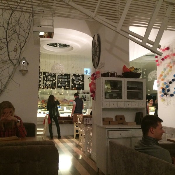 10/18/2014 tarihinde Ivan S.ziyaretçi tarafından Самое доброе кафе'de çekilen fotoğraf