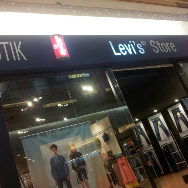 Levi's Store - Bandar Bukit Tinggi 2 