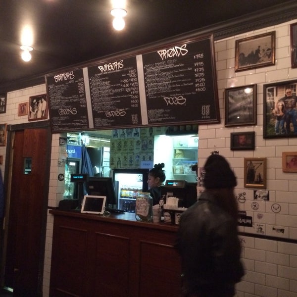 11/25/2013にToze C.がPop&#39;s Burgerで撮った写真