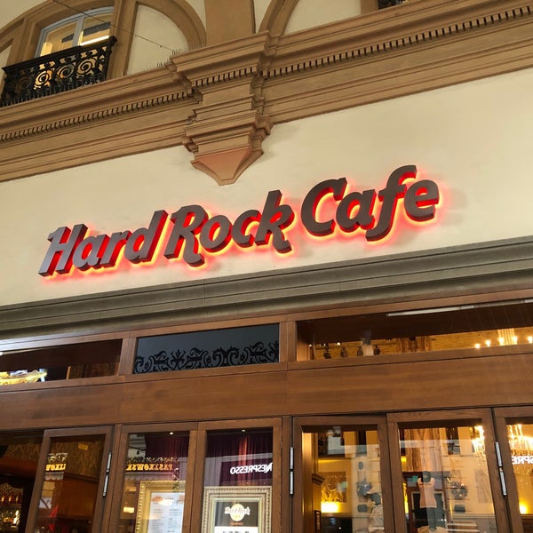 Photo taken at Hard Rock Cafe Florence by Nur Khalilah M. on 11/27/2019