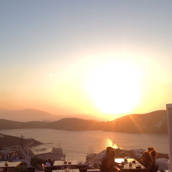 8/21/2015 tarihinde Elisa P.ziyaretçi tarafından Ios Club - sunset cocktail bar'de çekilen fotoğraf