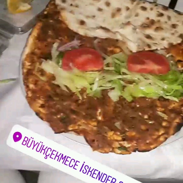 Foto tomada en Şanlıurfa İskender Kebap Restaurant  por EDAHMET A. el 8/20/2017