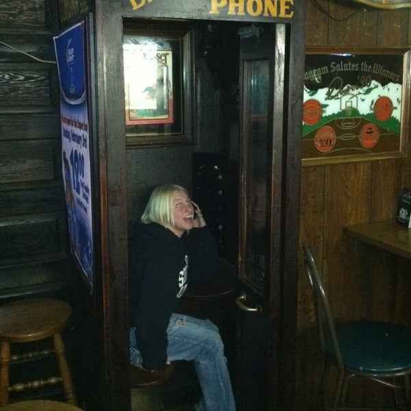 The Brew House Bar in Maryland Heights