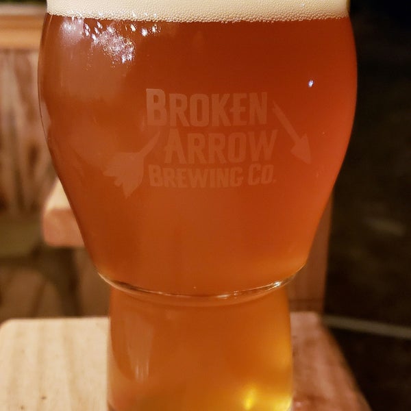 10/20/2021 tarihinde Beertrackerziyaretçi tarafından Broken Arrow Brewing Company'de çekilen fotoğraf