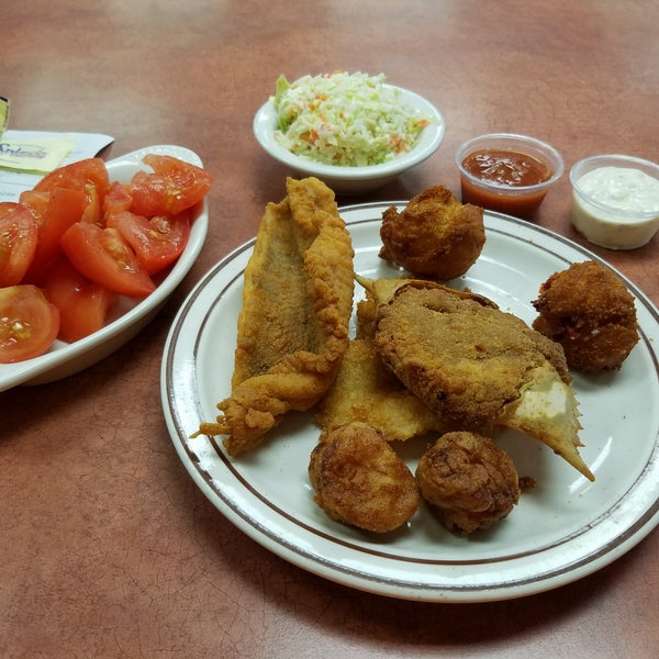 White River Fish Market Seafood Restaurant in Tulsa