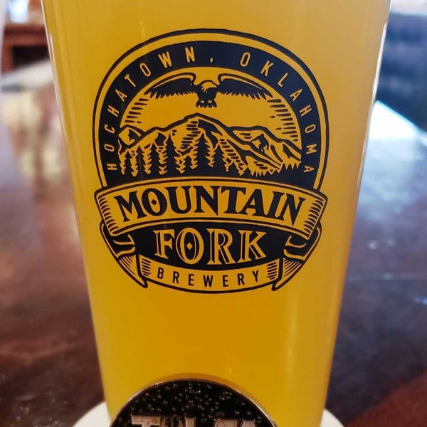 รูปภาพถ่ายที่ Mountain Fork Brewery โดย Beertracker เมื่อ 5/9/2022