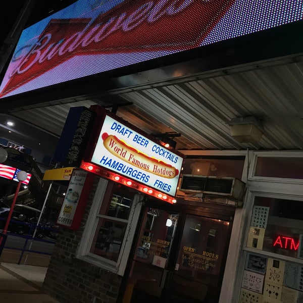 Sam's Corner Diner in Garden City